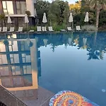 Pool View Azur Deluxe Resort&spa *