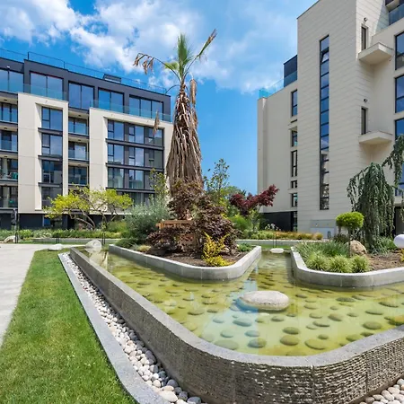 Pool View Azur Deluxe & شقة