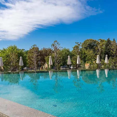 Pool View Azur Deluxe & * فارنا