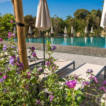 شقة Pool View Azur Deluxe & فارنا